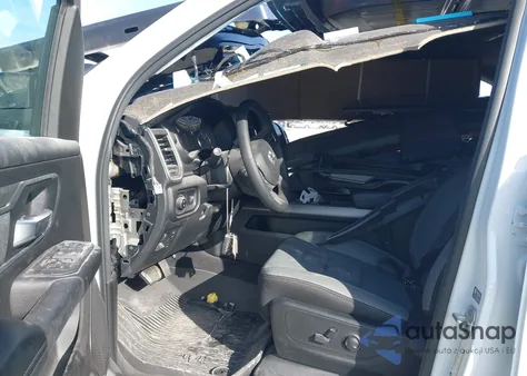 2025 Ram 1500 Big Horn 4X4 5'7 Box from USA, damaged, VIN 1C6RRFFG5SN548576